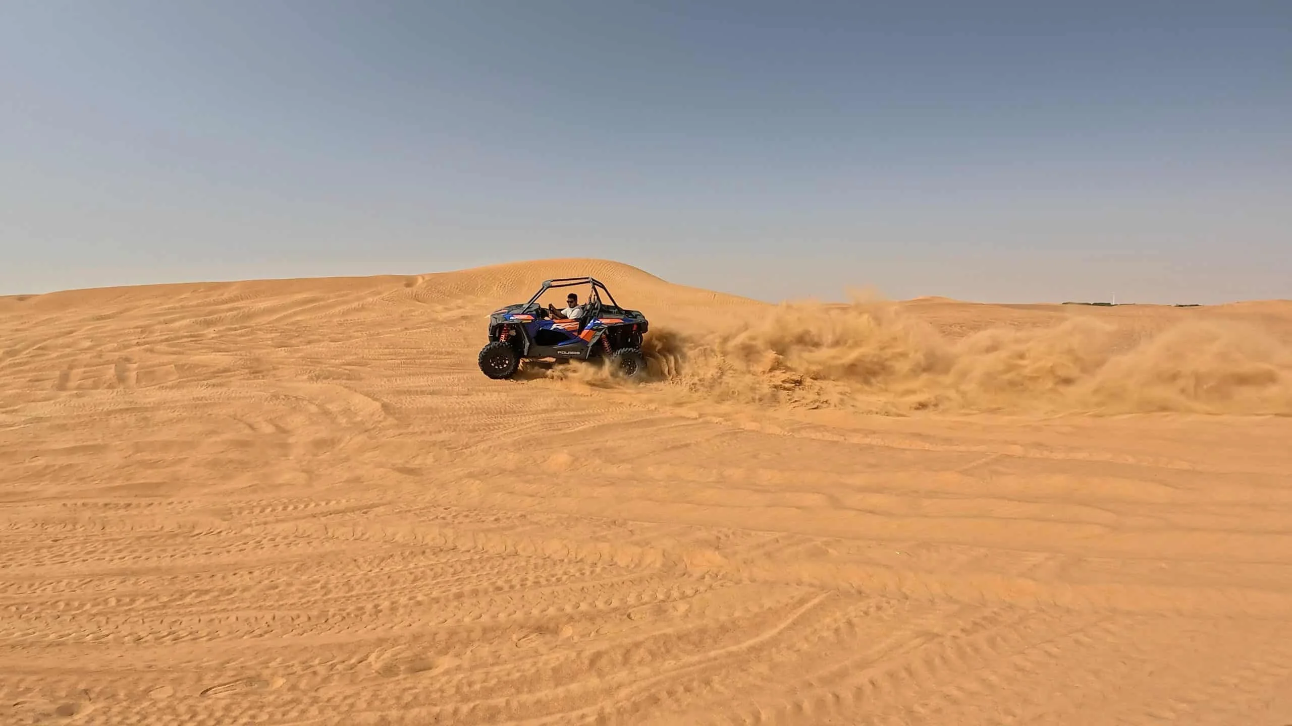 Read more about the article How to drive dune buggy in dubai